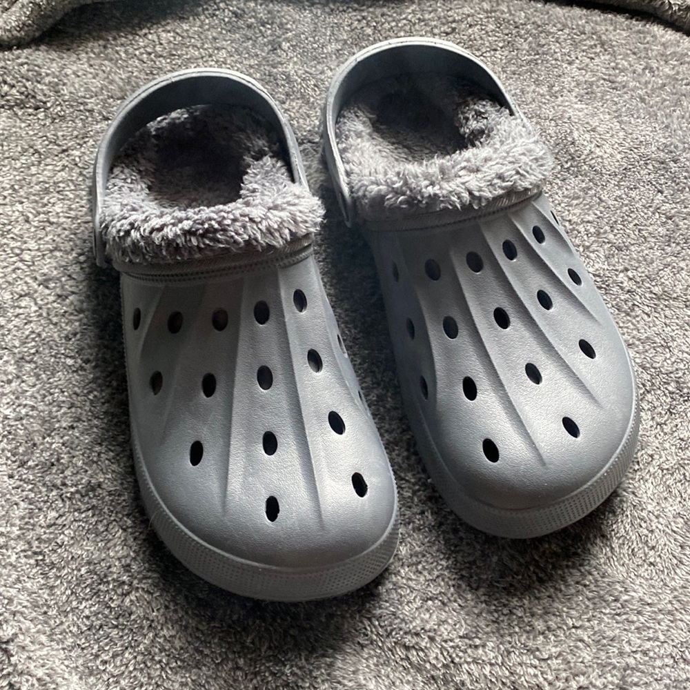 Gray fuzzy crocs